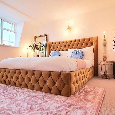 Elegant 5 Bed 4 Bath 'Vogue House' Parisian Style Home Маргейт Екстер'єр фото