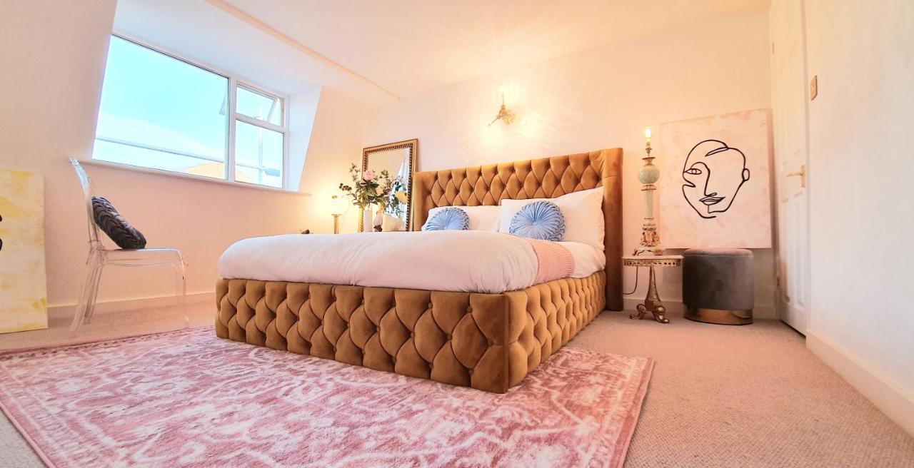 Elegant 5 Bed 4 Bath 'Vogue House' Parisian Style Home Маргейт Екстер'єр фото
