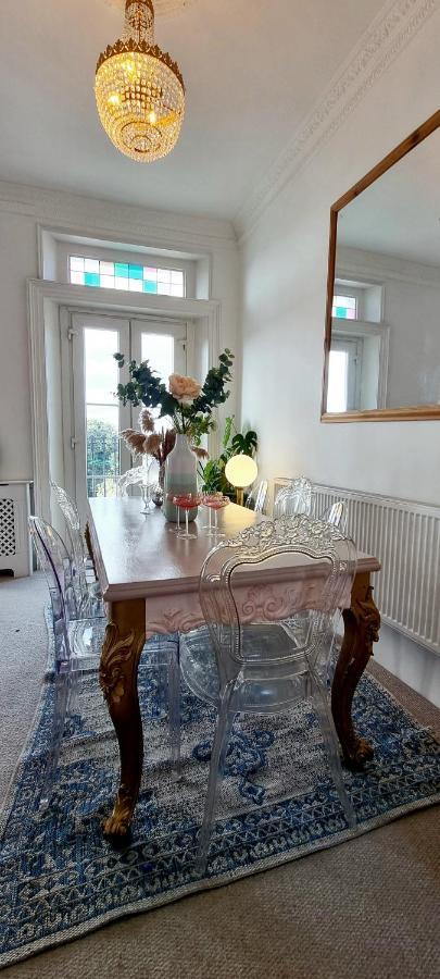 Elegant 5 Bed 4 Bath 'Vogue House' Parisian Style Home Маргейт Екстер'єр фото